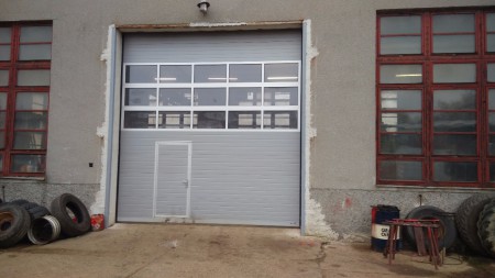 Sekční vrata - průmyslové